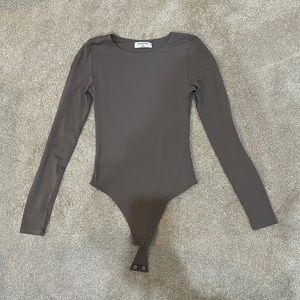 Babaton Contour Crew Longsleeve Bodysuit